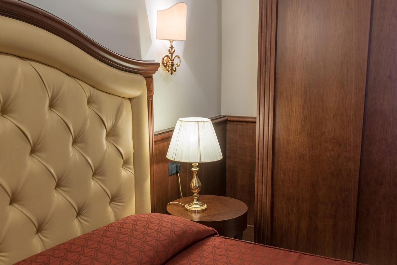 ローマ ドムス アウグスタ Bed & Breakfast エクステリア 写真